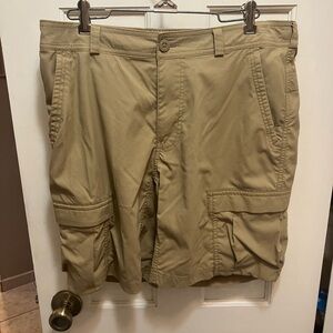REI 34 Men's Tan Cargo Shorts